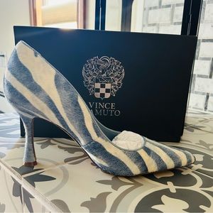 🔥 Brand NEW in box🔥 Vince Camuto Cadie pump heels- Cerulean Blue Multi Zebra
